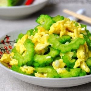 Khổ qua xào trứng