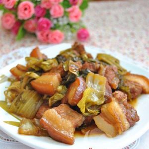 thit-kho-dua-cai-ngon-nhu-me-nau