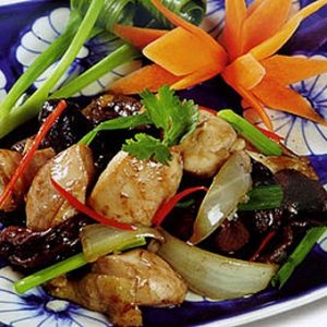 long-ga-xao-thap-cam-ngon-nhu-me-nau