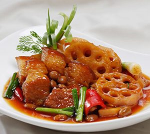 thit-kho-cu-sen-ngon-nhu-me-nau