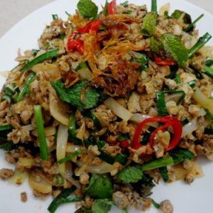 hen-xao-sa-ot-com-ngon-nhu-me-nau