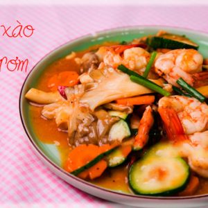 tom-kho-nam-rom-com-ngon-nhu-me-nau